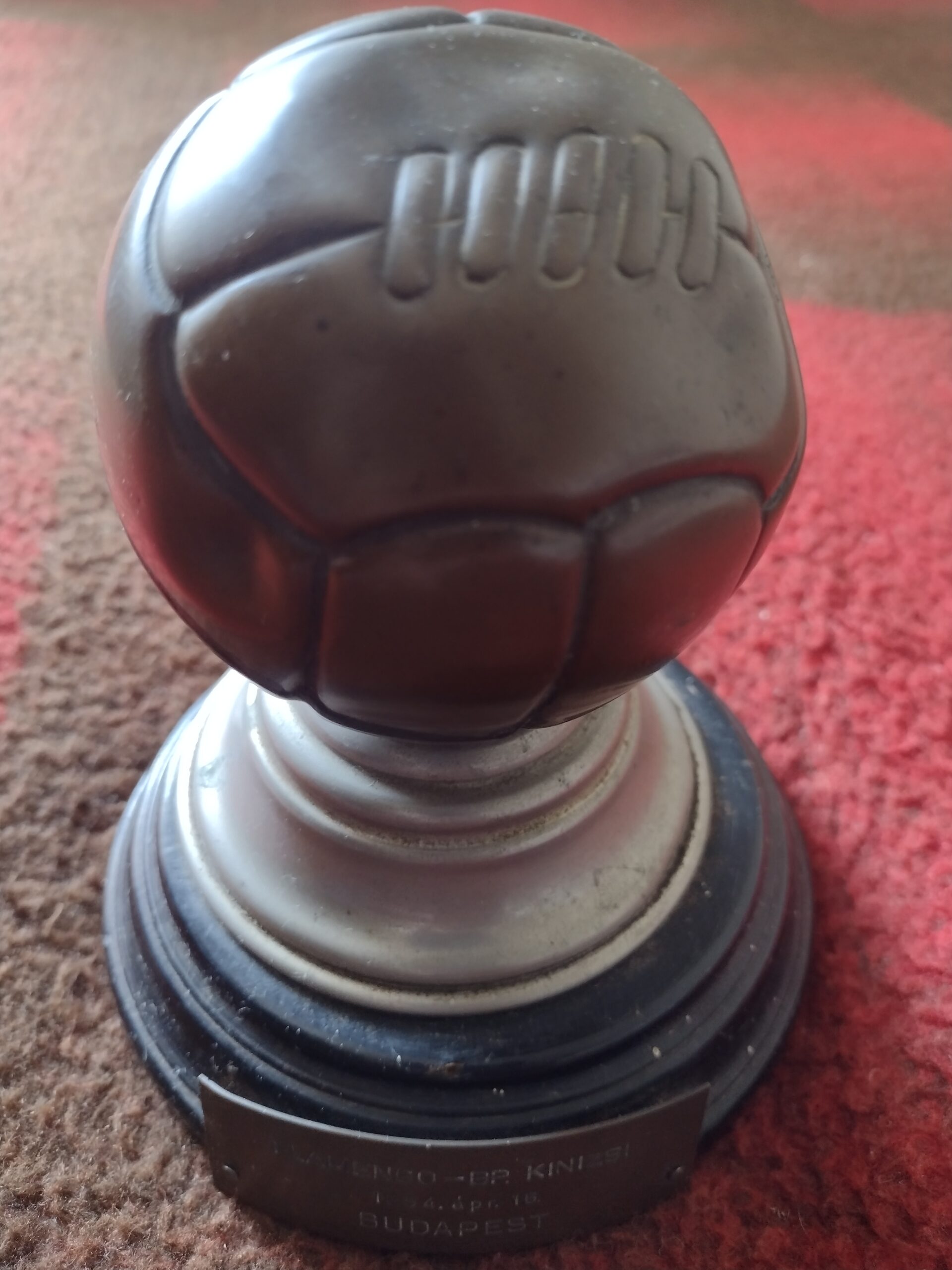 Troféu Raríssimo oficial Flamengo Excursão Europa 1954 (Budapesti Kinizsi) - Memorabília Histórica