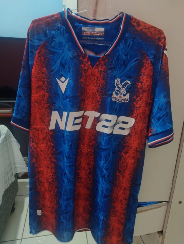 Camisa Crystal Palace masculino, excelente qualidade, usada apenas uma vez, tamanho G